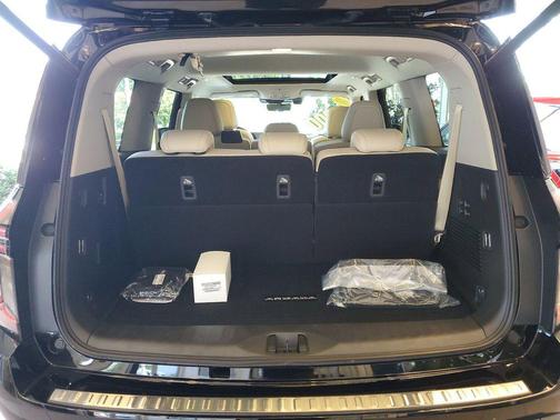 2025 Nissan Armada Platinum 4WD