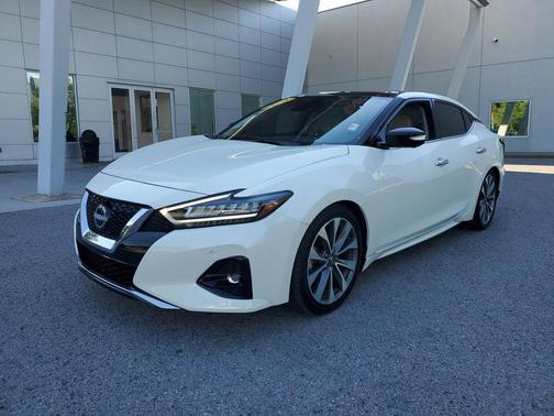 Pearl White 2023 Nissan Maxima 3.5 Platinum