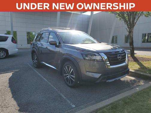 Gun Metallic 2023 Nissan Pathfinder Platinum 4WD