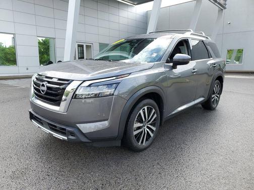 Gun Metallic 2023 Nissan Pathfinder Platinum 4WD
