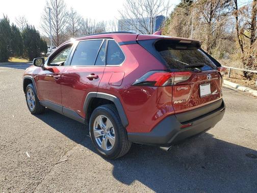 2024 Toyota RAV4 Hybrid LE