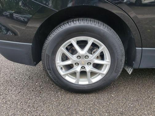 Mosaic Black Metallic 2022 Chevrolet Equinox 1LT