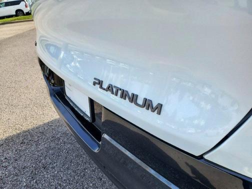 Everest White P 2026 Nissan Murano Platinum