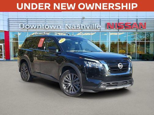 2024 Nissan Pathfinder SL FWD