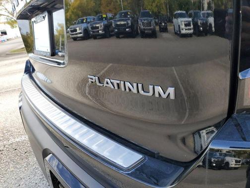 2025 Nissan Armada Platinum 2WD