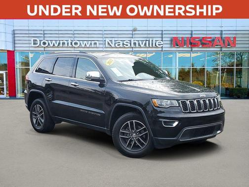 Diamond Black Crystal Pearlcoat 2017 Jeep Grand Cherokee Limited