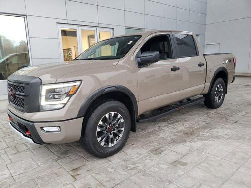2024 Nissan Titan PRO-4X