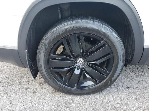 2018 Volkswagen Atlas 3.6L SEL Premium