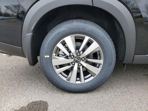 2025 Nissan Pathfinder SL FWD