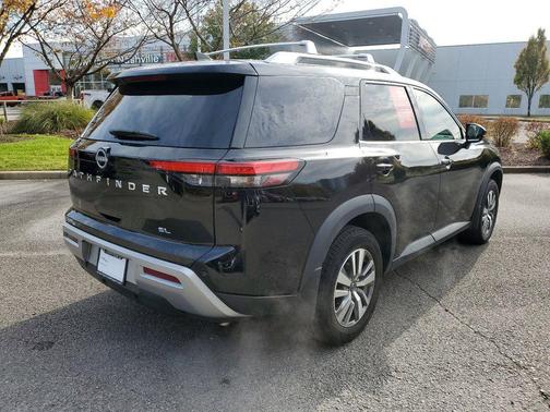 2023 Nissan Pathfinder SL FWD