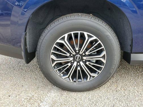 2025 Nissan Armada Platinum 2WD