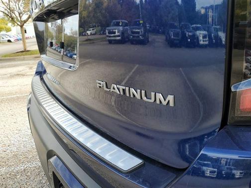 2025 Nissan Armada Platinum 2WD