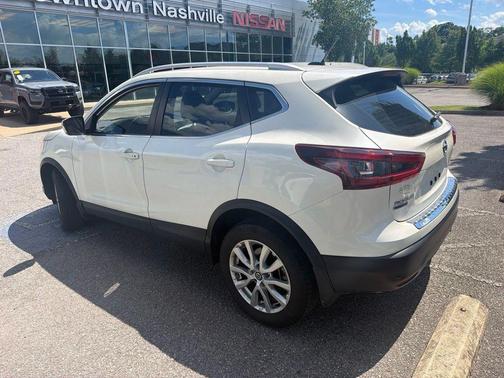 Pearl White 2021 Nissan Rogue Sport SV