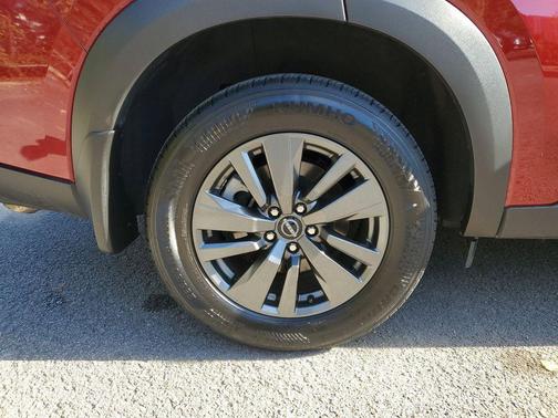 2024 Nissan Pathfinder SV FWD