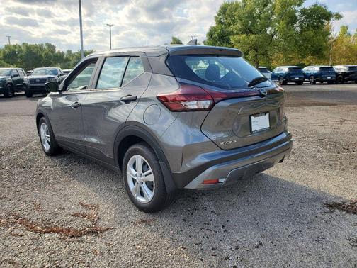 2025 Nissan Kicks S