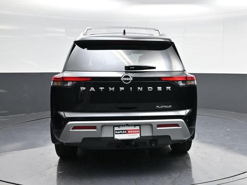 2025 Nissan Pathfinder Platinum FWD