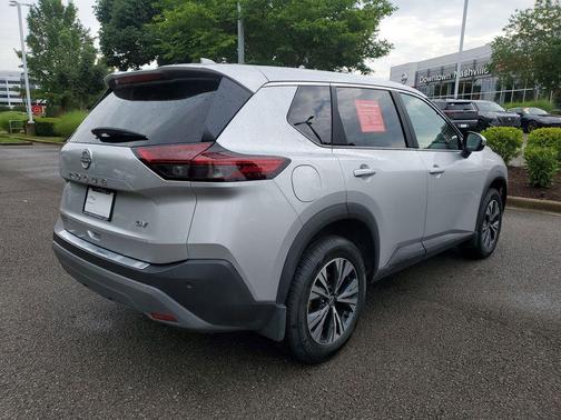 Brilliant Silver Metallic 2023 Nissan Rogue SV