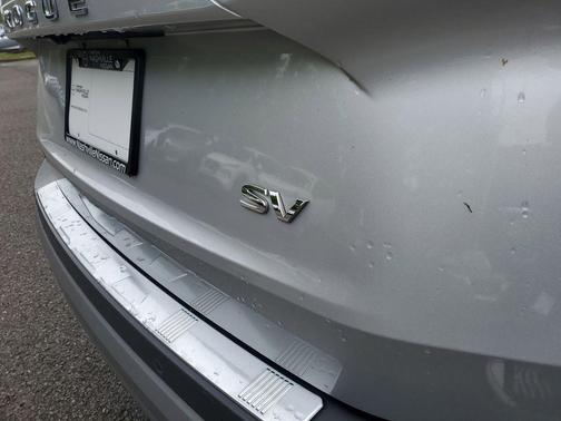 Brilliant Silver Metallic 2023 Nissan Rogue SV