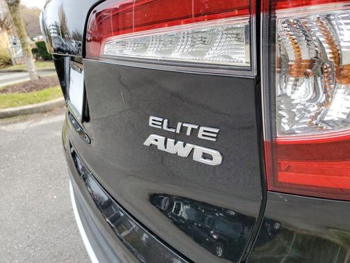 2020 Honda Pilot AWD Elite