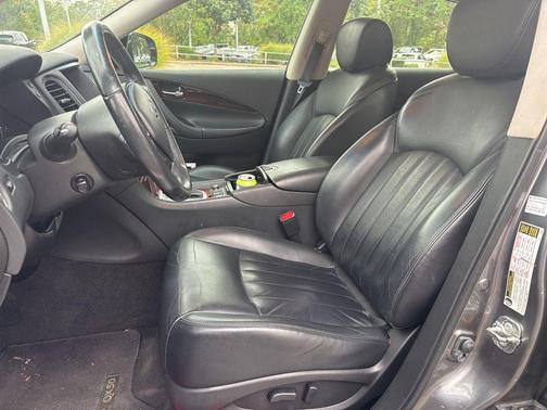2017 INFINITI QX50 Base