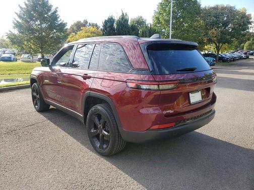 2023 Jeep Grand Cherokee Altitude