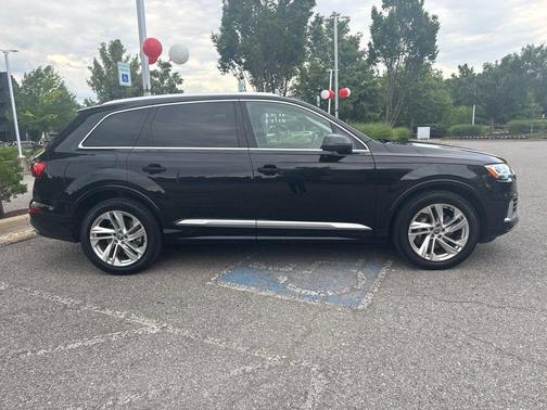 Orca Black Metallic 2020 Audi Q7 55 Premium Plus