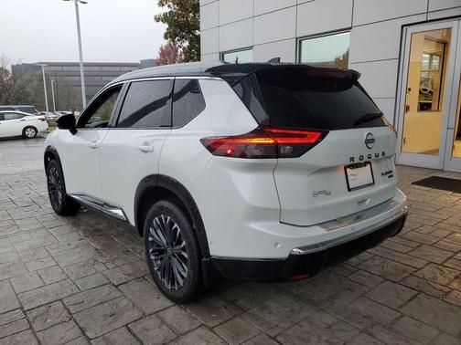 2024 Nissan Rogue Platinum