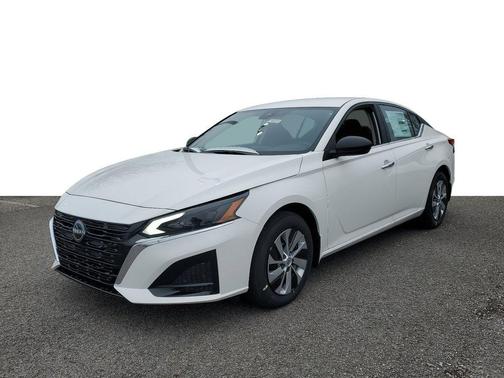 2025 Nissan Altima S FWD