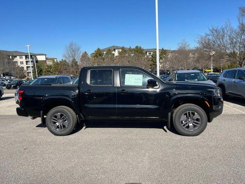 2025 Nissan Frontier SV