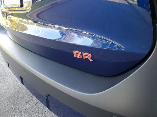 Deep Blue Pearl 2026 Nissan Kicks SR
