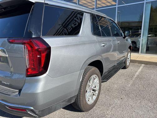2024 GMC Yukon SLT