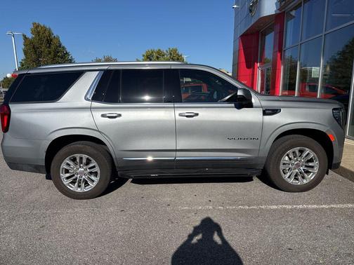 2024 GMC Yukon SLT
