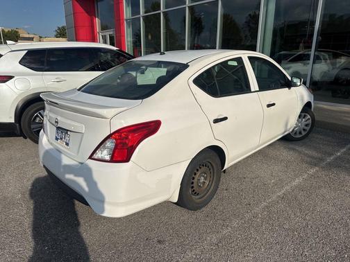 2017 Nissan Versa 1.6 S+
