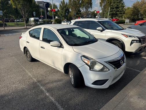 2017 Nissan Versa 1.6 S+