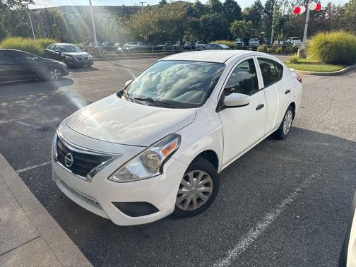 2017 Nissan Versa 1.6 S+