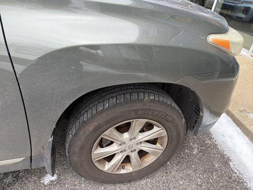 2012 Toyota Highlander SE