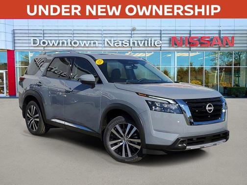 2025 Nissan Pathfinder Platinum 4WD