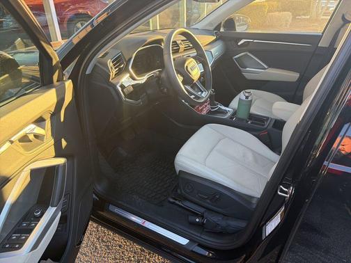 2024 Audi Q3 45 S line Premium Plus