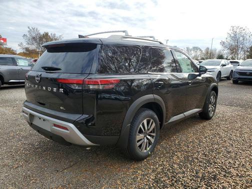 2025 Nissan Pathfinder SL FWD