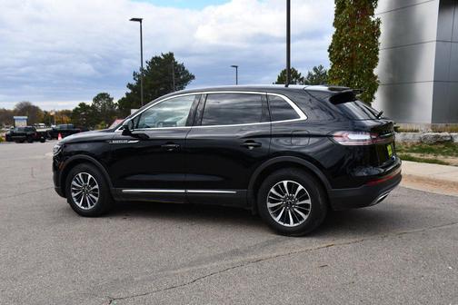 2022 Lincoln Nautilus Standard