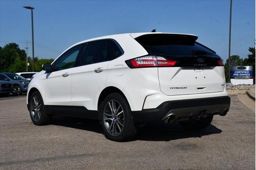 2022 Ford Edge Titanium