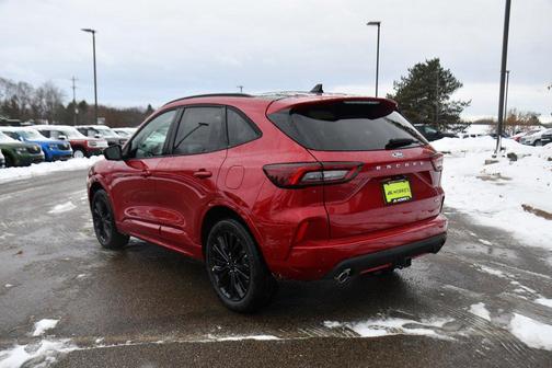 2026 Ford Escape ST-Line Elite