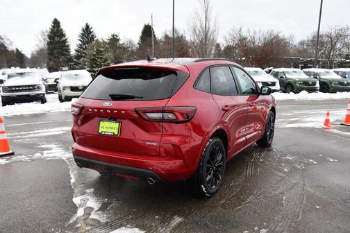 2026 Ford Escape ST-Line Elite