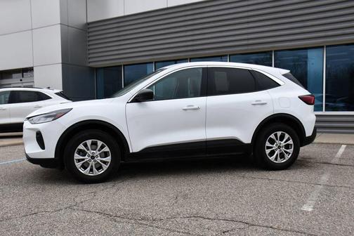 Oxford White 2023 Ford Escape Active
