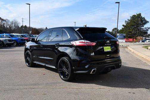 2021 Ford Edge ST