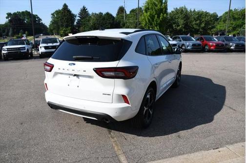 2023 Ford Escape ST-Line Elite