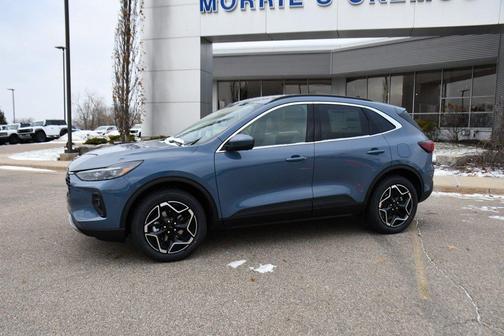 2026 Ford Escape Platinum