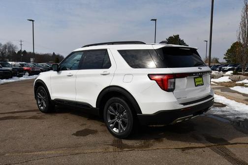 2026 Ford Explorer Active w/200A Pkg