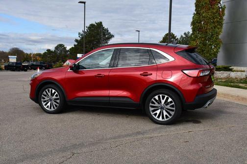 2022 Ford Escape Titanium