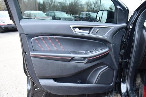 2022 Ford Edge ST Line